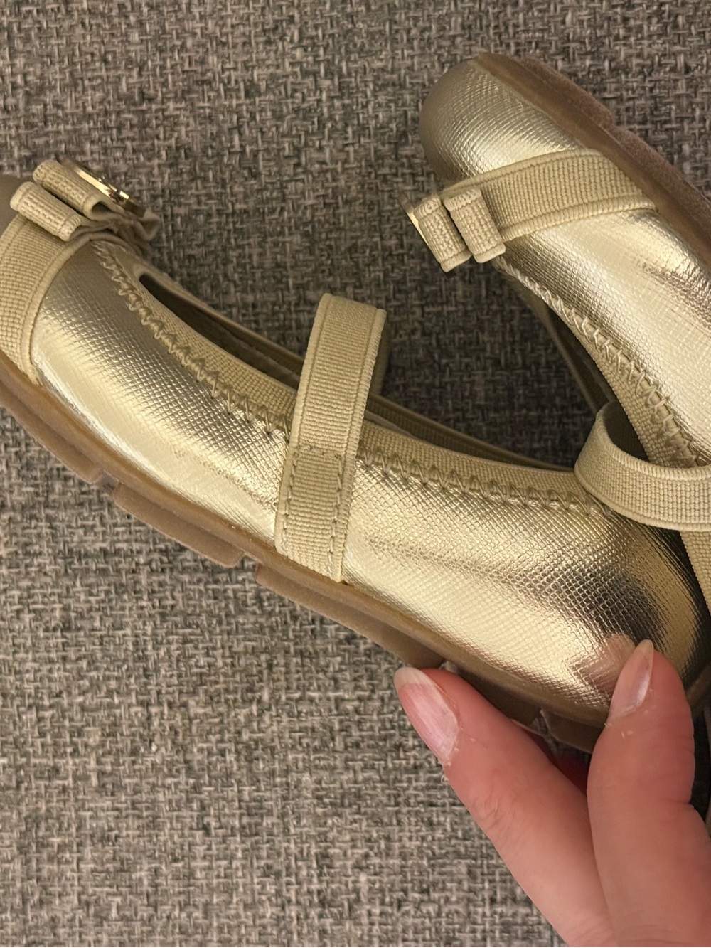 Michael Kors Toddler baby Girl’s Gold Mary Jane Ballet Style Shoes Size 5 - Picture 6 of 7